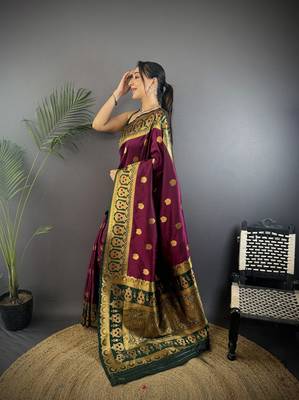 burgundy silk blend butti zari weaving constrast pallu banarasi saree 2