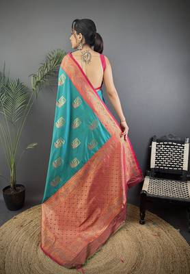 teal silk blend peacock pattern zari weaving contrast border banarasi saree 4
