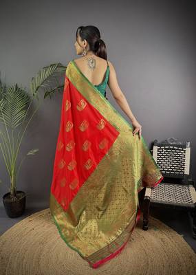 red silk blend peacock pattern zari weaving contrast border banarasi saree 4