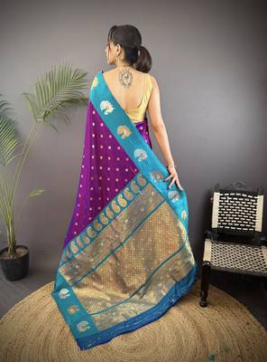 purple silk blend butti zari weaving contrast weaving border banarasi saree 4