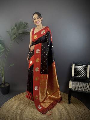black silk blend butti zari weaving contrast weaving border banarasi saree 1