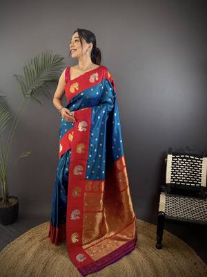 royal blue silk blend butti zari weaving contrast weaving border banarasi saree 1