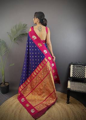 navy blue silk blend butti zari weaving contrast weaving border banarasi saree 4