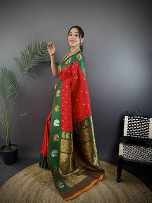 red silk blend butti zari weaving contrast weaving border banarasi saree 2