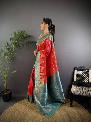 pink silk blend butti zari weaving contrast weaving border banarasi saree 2
