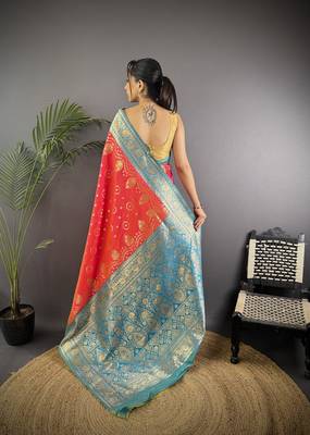 pink silk blend butti zari weaving contrast weaving border banarasi saree 4