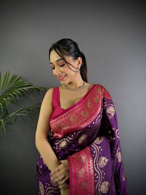 purple silk blend butti zari weaving contrast weaving border banarasi saree 3