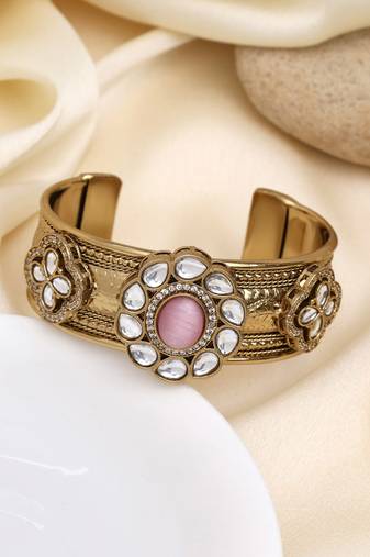Chic pink color american diamond bracelet with delicate sparkling design