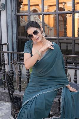 Silk blend teal solid embellished stone work sarees 4
