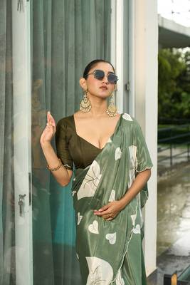 Silk blend pista floral leaf printed handwork sarees 4