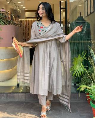 Grey color embroidery viscosee chinon stylish partywear readymade kurta set 2