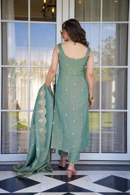 Green color embroidery viscosee chanderi stylish partywear readymade kurta set 2