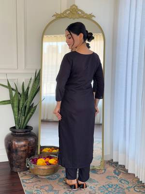 Black color viscosee slub embrodidered readymade kurta set 2