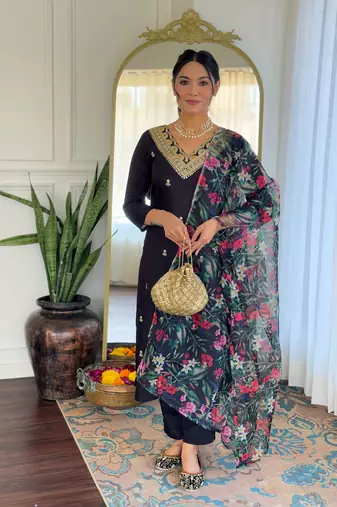 Black color viscosee slub embrodidered readymade kurta set