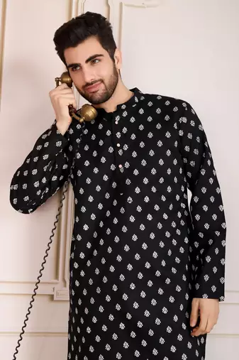 Black smart and stylish printed cotton fabric kurta pajama for mens