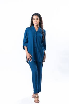 Sapphire shawl collar shirtt with curved sleeves 1