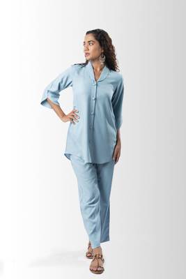 Light blue shawl collar shirt with curved sleeves 1