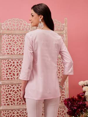 Hand embroidered baby pink cotton lucknowi chikankari short kurti 2