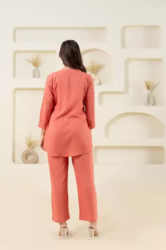 Peach pleated solid top