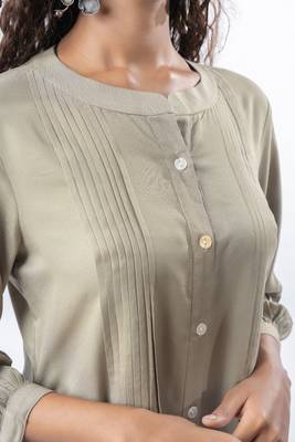Light mocha pleated band collar shirt 4