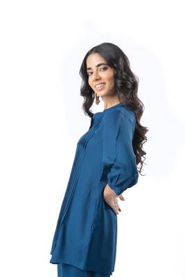 Sapphire pleated band collar shirt 3