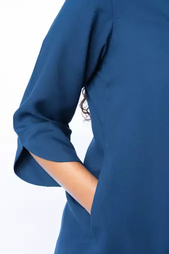 Sapphire shawl collar shirtt with curved sleeves