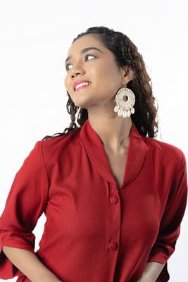 Maroon shawl collar shirt with curved sleeves 3