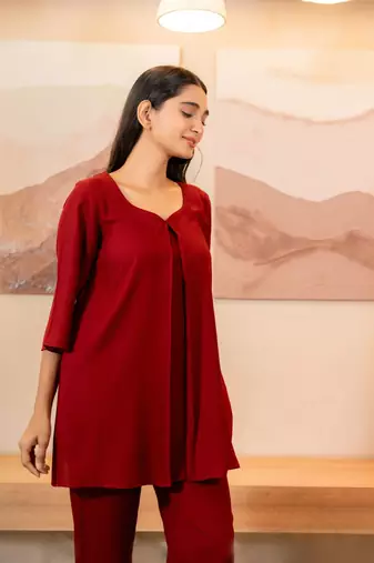 Maroon box pleated top
