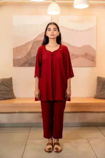 Maroon box pleated top