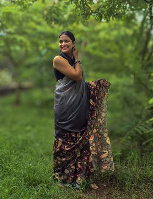 Black printed mixed tussar saree 4