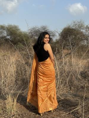 Orange kota silk blend saree with unstitched blouse piece 2