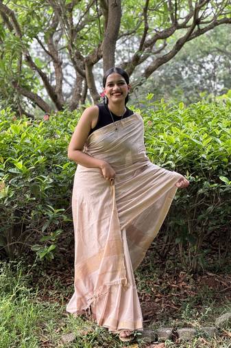 Ivory kota silk blend saree with unstitched blouse piece