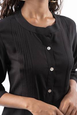 Black pleated band collar shirt 2