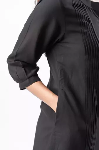 Black pleated band collar shirt