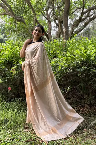 Ivory kota silk blend saree with unstitched blouse piece