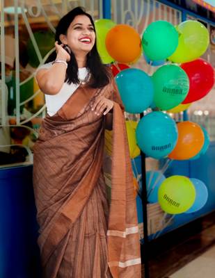 Brown kota viscose saree with unstitched blouse piece 3