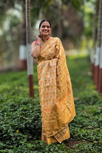 Beige silk blend mekhela chador saree with unstitched blouse piece