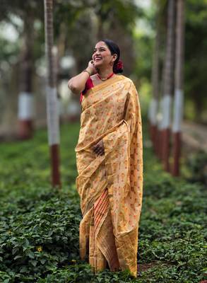 Beige silk blend mekhela chador saree with unstitched blouse piece 3