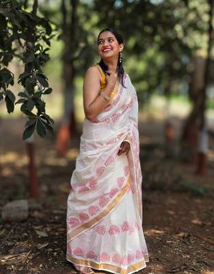 White dhol motif kasavu cotton saree with unstitched blouse piece 4