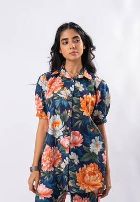 Bold floral buttoned down cotton printed top 2
