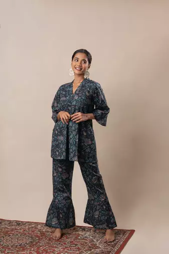 Black printed cotton flared top
