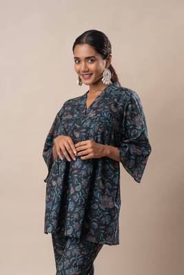 Black printed cotton flared top 3