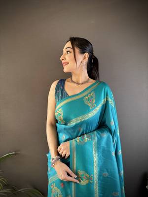 sky blue silk blend meenakari zari weaving paithani saree 3