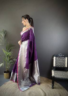 purple silk blend small butti zari weaving border banarasi saree 2