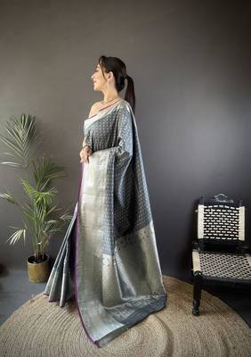 grey silk blend small butti zari weaving border banarasi saree 2