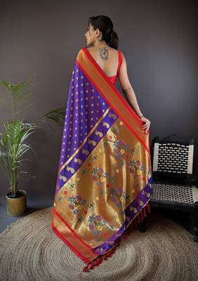 purple silk blend butti zari weaving kanchipuram saree 4