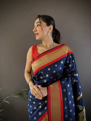 navy blue silk blend butti zari weaving kanchipuram saree 3
