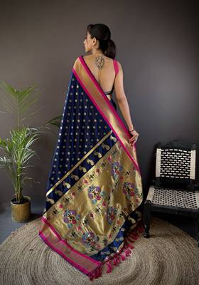 navy blue silk blend butti zari weaving kanchipuram saree 4