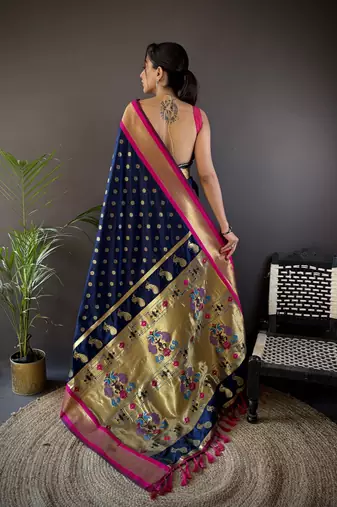 navy blue silk blend butti zari weaving kanchipuram saree