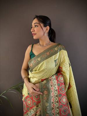 light green silk blend small butti zari weaving banarasi saree 3